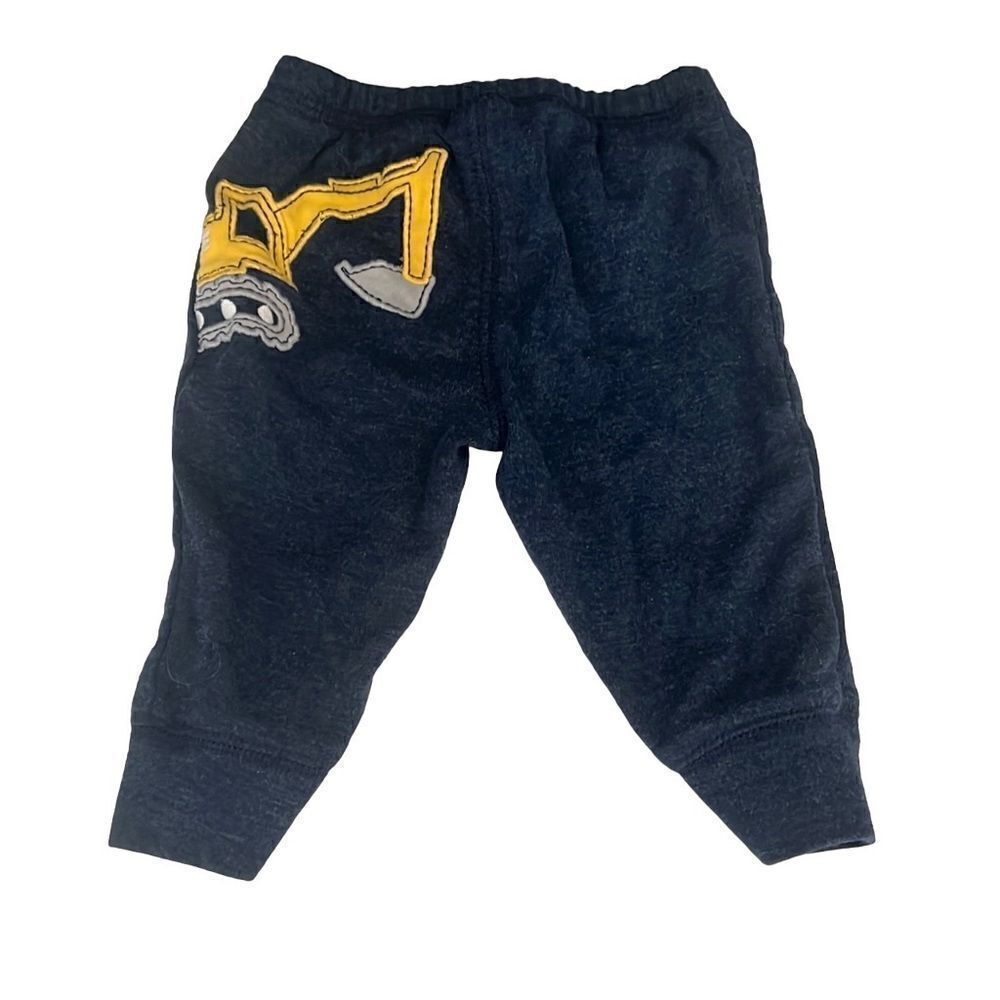 Carter’s 2 piece set - Picture 2 of 6